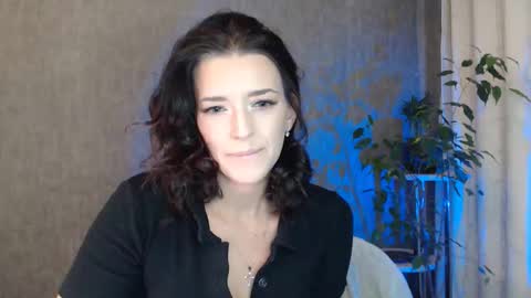 Snapshot of elinapretty chatting on December 2025 10:29:01 PM Elina online show from December 2025 10:29:01 PM