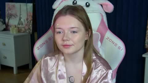 elinavale online show from April 2026 05:30:01 PM