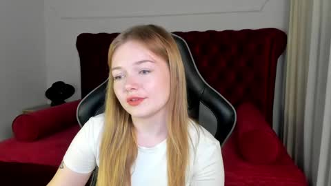 elinavale online show from May 2026 05:21:02 PM