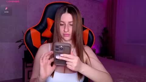 Elina online show from July 2026 08:33:01 PM