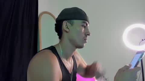 elio_dicaprio online show from November 2025 02:44:01 AM