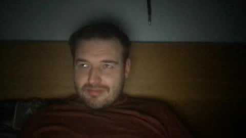 Snapshot of eliot26 chatting on December 2024 09:52:01 PM e26 online show from December 2024 09:52:01 PM