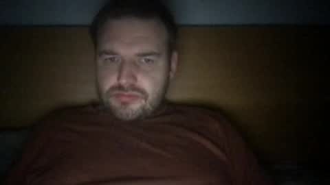 Snapshot of eliot26 chatting on January 2025 01:04:02 AM e26 online show from January 2025 01:04:02 AM