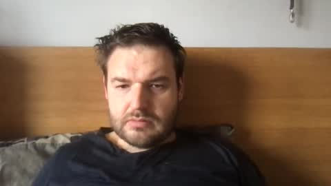 Snapshot of eliot26 chatting on November 2025 10:48:01 AM e26 online show from November 2025 10:48:01 AM