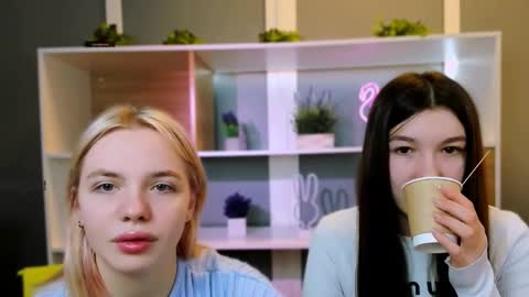 elis_sunny online show from February 2026 06:22:01 AM