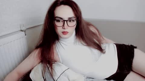 Snapshot of elisa_2001 chatting on October 2025 10:51:02 PM Liza online show from October 2025 10:51:02 PM