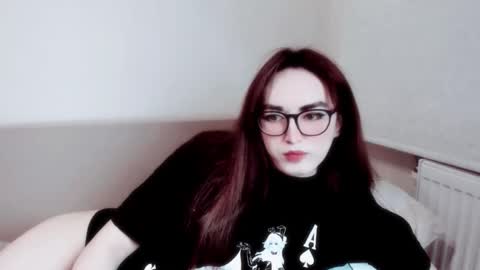 Snapshot of elisa_2001 chatting on November 2025 09:00:02 AM Liza online show from November 2025 09:00:02 AM