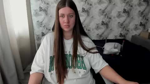 Snapshot of elisa_kollin chatting on July 2026 09:26:01 AM Aletta Oushen online show from July 2026 09:26:01 AM