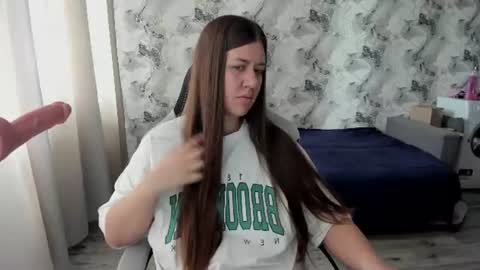 Snapshot of elisa_kollin chatting on July 2026 10:19:02 AM Aletta Oushen online show from July 2026 10:19:02 AM