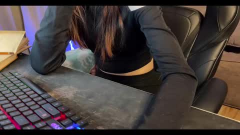 Snapshot of elisa_north chatting on January 2025 11:20:01 AM Elisa North online show from January 2025 11:20:01 AM