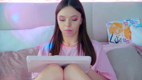 Snapshot of elisabethdavis chatting on January 2025 06:21:01 PM ElisabethDavis online show from January 2025 06:21:01 PM