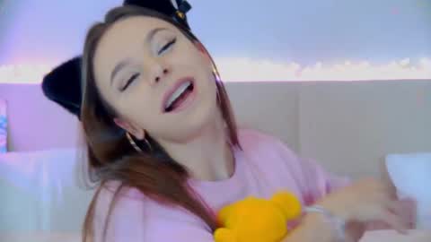 Snapshot of elisabethdavis chatting on March 2025 09:09:02 PM ElisabethDavis online show from March 2025 09:09:02 PM