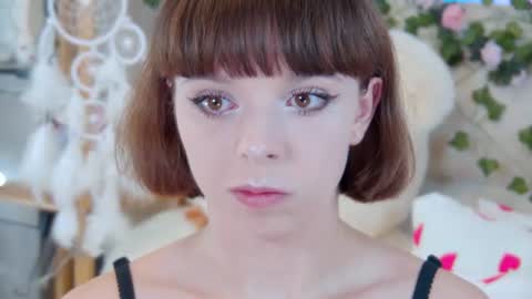 Snapshot of elisabethdavis chatting on July 2026 04:46:02 PM ElisabethDavis online show from July 2026 04:46:02 PM