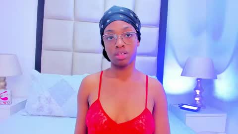 Snapshot of elisabettamonroy chatting on September 2025 02:09:02 PM elisabettamonroy online show from September 2025 02:09:02 PM