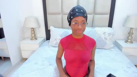 Snapshot of elisabettamonroy chatting on October 2025 02:13:01 PM elisabettamonroy online show from October 2025 02:13:01 PM