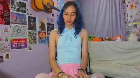 Snapshot of elisdarling chatting on June 2026 11:17:01 PM elisdarling online show from June 2026 11:17:01 PM