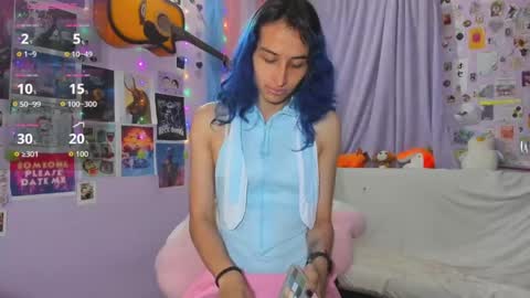 Snapshot of elisdarling chatting on June 2026 11:18:01 PM elisdarling online show from June 2026 11:18:01 PM