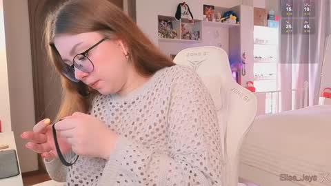 Elise    online show from October 2025 01:00:02 PM