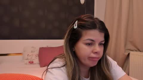 Snapshot of elisetyler89 chatting on February 2026 07:44:02 PM Elly online show from February 2026 07:44:02 PM