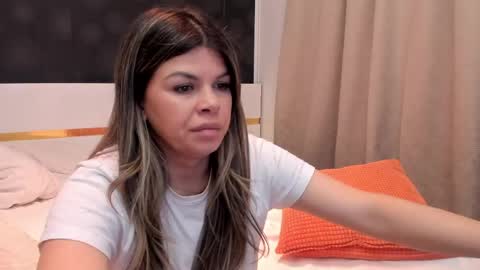 Snapshot of elisetyler89 chatting on March 2026 08:50:01 PM Elly online show from March 2026 08:50:01 PM