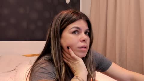 Snapshot of elisetyler89 chatting on March 2026 08:23:02 PM Elly online show from March 2026 08:23:02 PM