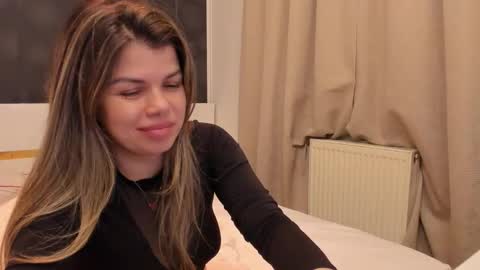 Snapshot of elisetyler89 chatting on March 2026 11:00:02 PM Elly online show from March 2026 11:00:02 PM