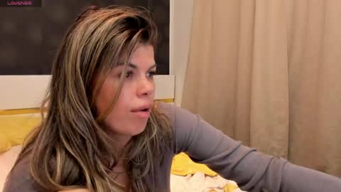 Snapshot of elisetyler89 chatting on May 2026 09:09:02 PM Elly online show from May 2026 09:09:02 PM