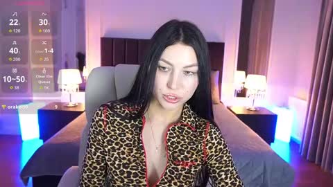 Snapshot of elisevelour chatting on April 2026 12:20:02 PM elisevelour online show from April 2026 12:20:02 PM
