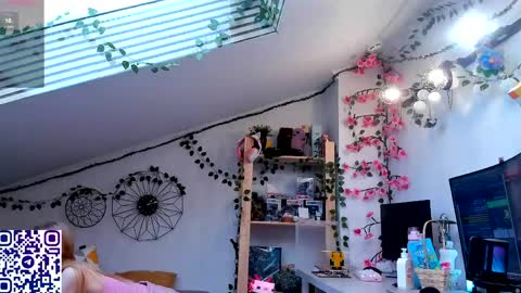 EliteEros online show from May 2026 12:00:01 PM