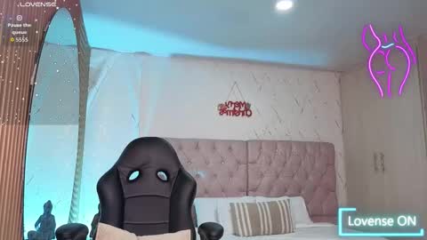 Snapshot of eliza_eup69 chatting on December 2025 07:40:02 PM ELIZA online show from December 2025 07:40:02 PM