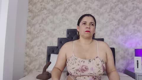 Elizabeth online show from March 2026 08:59:01 PM