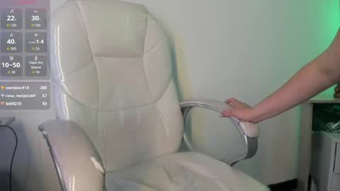 Elizabeth  online show from April 2026 12:08:01 AM