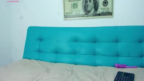 Snapshot of elizabeth_lamer chatting on December 2025 08:01:01 AM Elizabeth Lamer online show from December 2025 08:01:01 AM