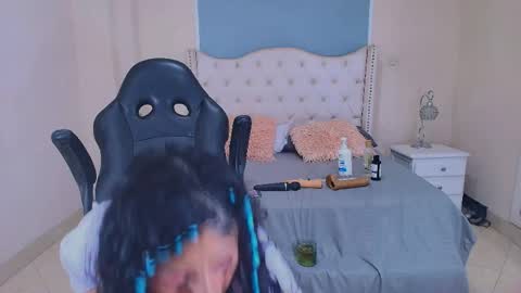 Elizabeth  online show from May 2026 11:23:04 PM