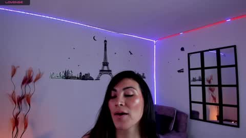 Elizabeth online show from December 2024 08:29:01 PM