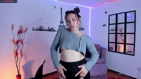 Elizabeth online show from December 2024 09:04:02 PM