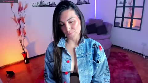 Elizabeth online show from March 2025 09:20:01 PM