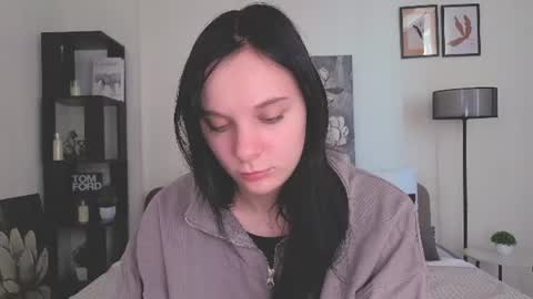 Elizabeth online show from July 2026 01:07:02 AM