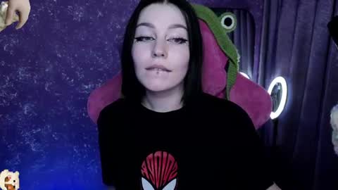 Snapshot of elizabethflowerr chatting on July 2026 04:02:02 PM Eli online show from July 2026 04:02:02 PM