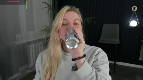 elizabethmad online show from September 2025 09:15:02 PM