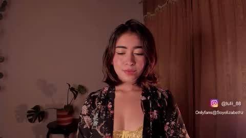 Tuli online show from October 2025 11:37:02 PM