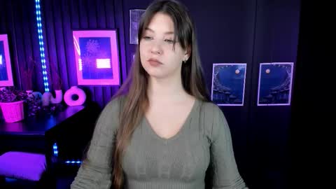 Snapshot of elizamild chatting on December 2025 01:20:02 PM Eliza online show from December 2025 01:20:02 PM