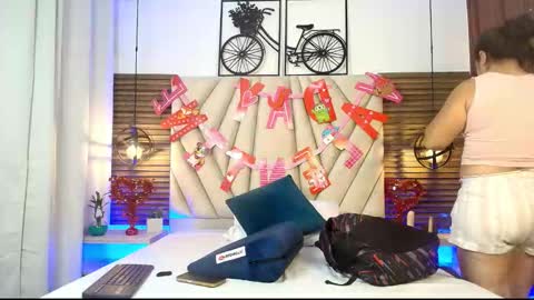 Eliza online show from September 2025 12:05:02 PM