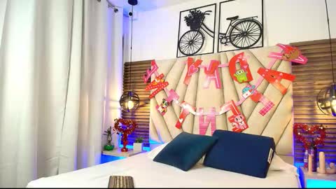 Eliza online show from September 2025 11:34:01 AM