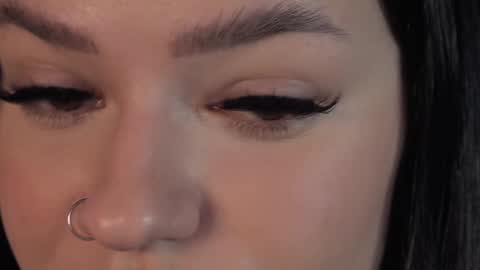 Snapshot of elizzza_ chatting on February 2025 12:14:02 PM elizzza_ online show from February 2025 12:14:02 PM