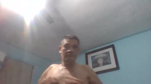 Snapshot of eljim323323 chatting on November 2025 08:58:02 AM eljim323323 online show from November 2025 08:58:02 AM