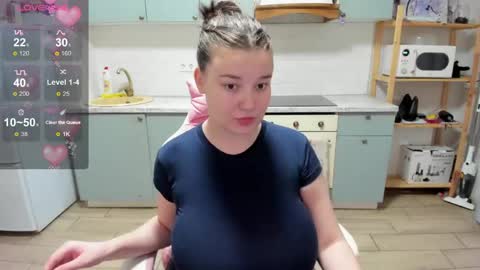 Lina online show from April 2026 08:37:01 PM