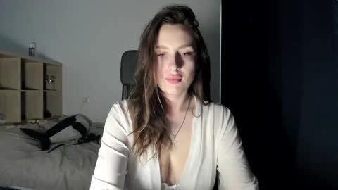 ella___bell online show from February 2025 09:32:02 AM