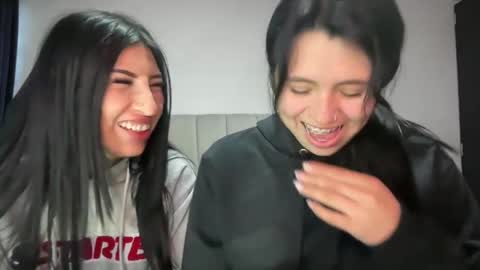 Ella  online show from November 2025 11:43:01 AM