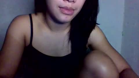 ella_babe25 online show from May 2026 07:00:02 PM